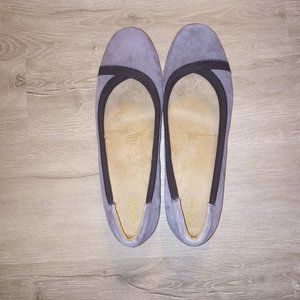 Clarks Suede Grey and Black Flats - 11W - NWOT